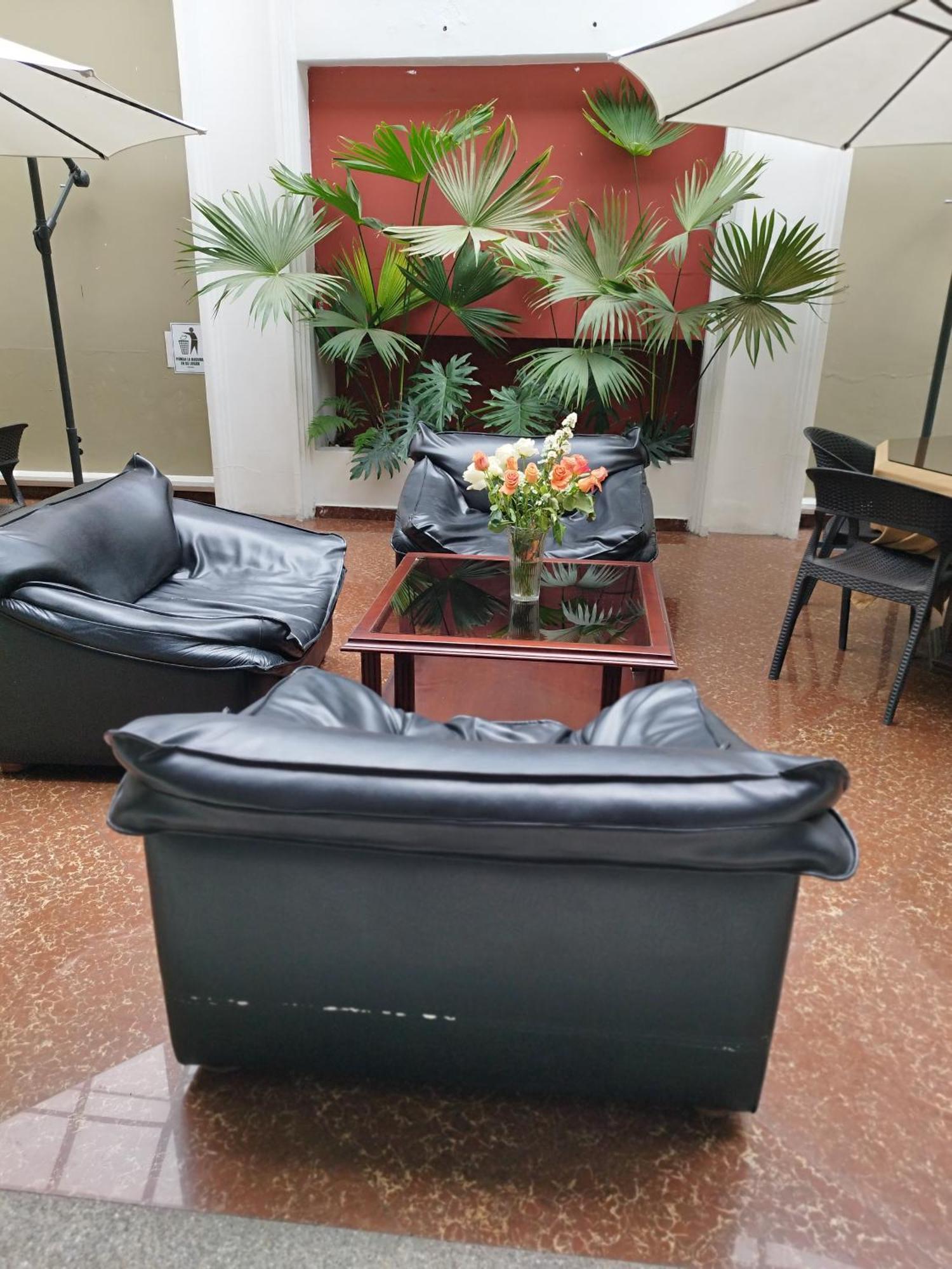 Hotel Puerta Del Sol Санто-Домінґо-де-лос-Колорадос Екстер'єр фото