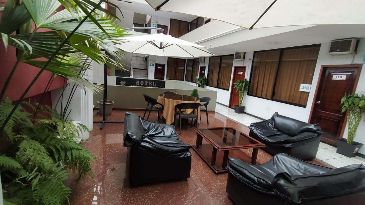 Hotel Puerta Del Sol Санто-Домінґо-де-лос-Колорадос Екстер'єр фото